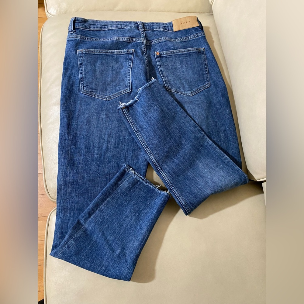 DENIM H,m Jeans
 Button Fly
High Waist Blue Denim’s